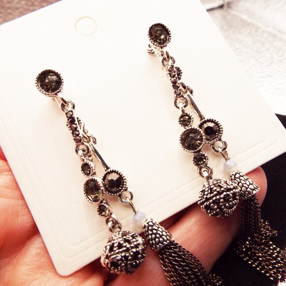 NWT BLACK DIMONDS GUNMETAL CHAINS FILIGREE LONG DANGLY *BACK-FRONT* EARRINGS 2 - Picture 3 of 3